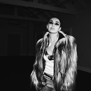 Charli xcx / チャーリーxcx | Warner Music Japan