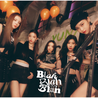 Amazon.co.jp: ITZY Blah Blah Blah 直筆サイン クリアトレカ
